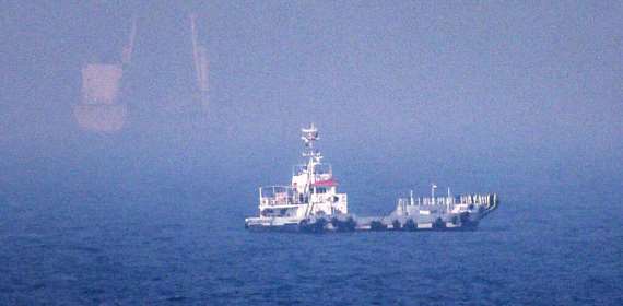 US military reimposes naval blockade on Iranian ports, launches new strikes