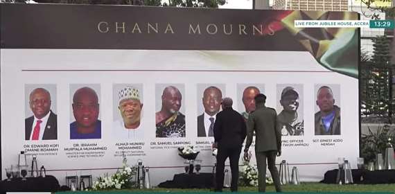Presidency holds flower laying ceremony for 8 victims of helicopter crash