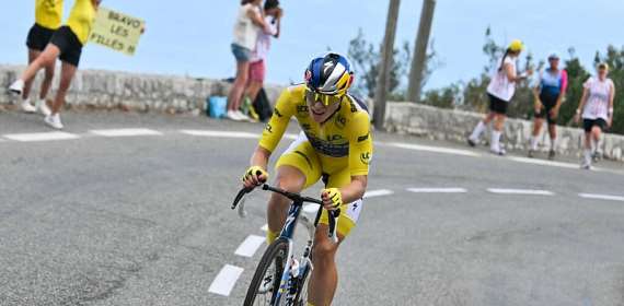Demi Vollering wins Womens Tour de France for the second time