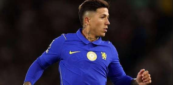 Manchester City open talks with Chelsea over move forEnzo Fernandez
