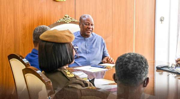 Mahama pardons 863 convicted persons, 11 from death sentence