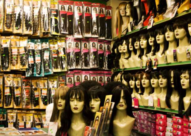 Traffic robber steals N20m worth of hair from moving truck on Marina bridge