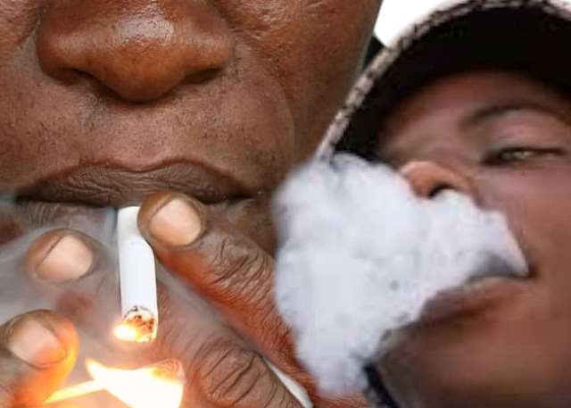 world record for most cigarettes smoked in a day Stefan Sigmond from Transylvania setting a world record in 1996 by smoking  800 cigarettes at once in under 6 minutes. He had also attempted world  records by diving into a lake from