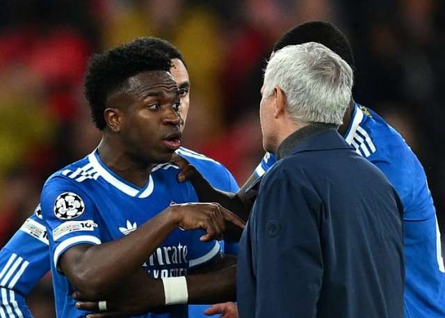 Benfica-Real Madrid stopped after Vinicius Jr appears to allege