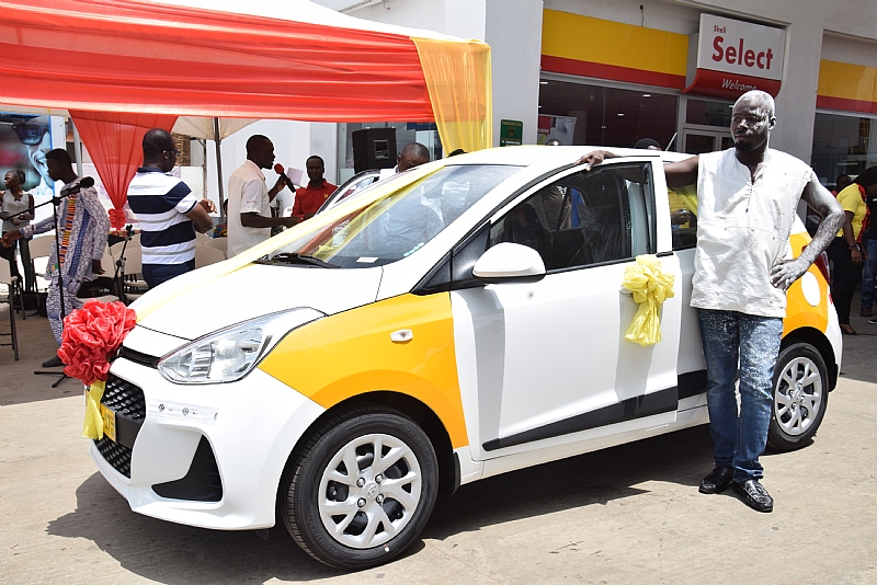 Taxi Driver Grabs First Taxi in the Shell Filling No Y3 Deep Promotion