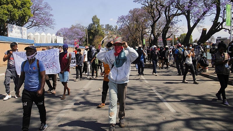 Deadline looms for Rajoelina as Madagascar unrest grows over