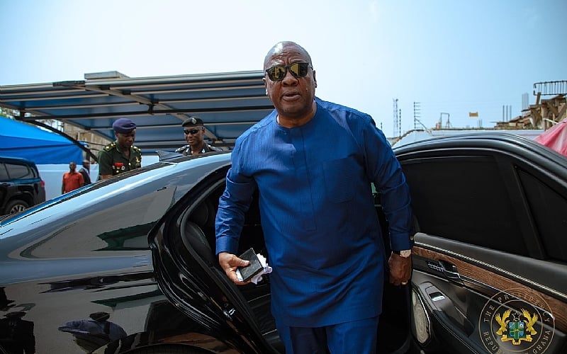 Mahama departs for World Economic Forum