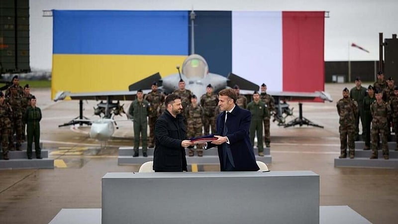France's Macron and Ukraine's Zelensky pave way for jets and air defence deal