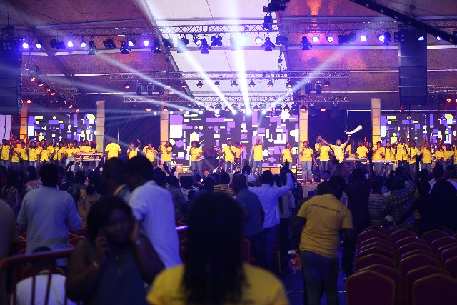Diana Hamilton, Kwesi Oteng, Joe Mettle Wow Patrons At 'MTN Stand In Worship'