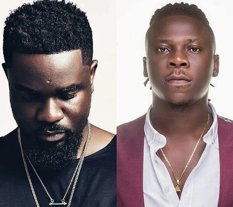 Tension At La Palm Royal Beach As Sarkodie's Team Stops Stonebwoy's Show