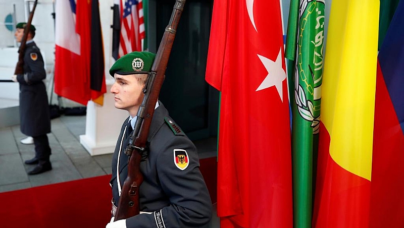 Macron urges end to deployment of pro-Turkish Syrian fighters to Libya