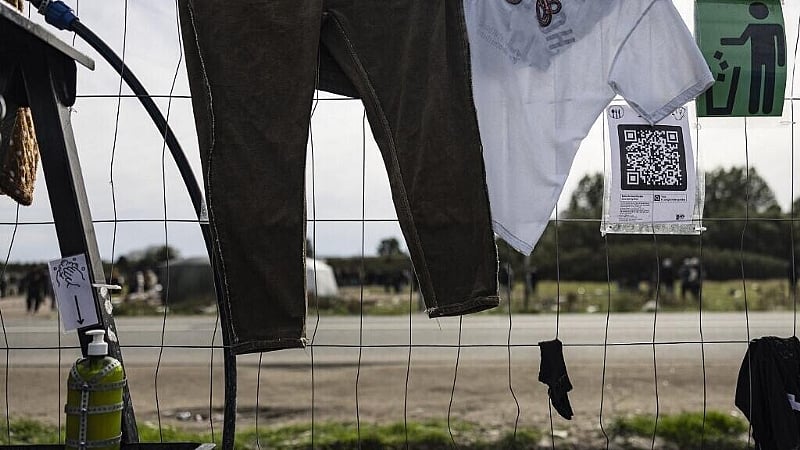 French aid groups complain of harassment by British anti-immigration vigilantes