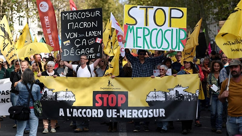 France urges delay as EU pushes ahead with Mercosur trade deal