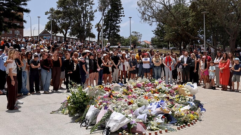 French anti-terrorist squad launches inquiry into Sydney anti-Semitic attack