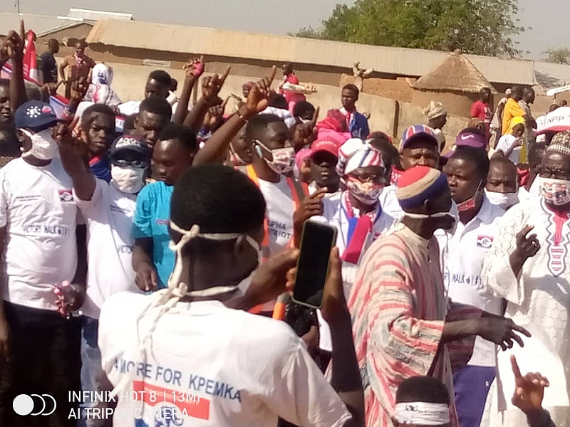 Tempane: NPP Constituency executives fight NPP group demanding DCE removal - Vimarsana News