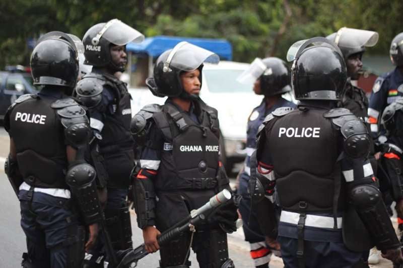 Tema: Police foil robbery attempt at Community 24; three suspects killed