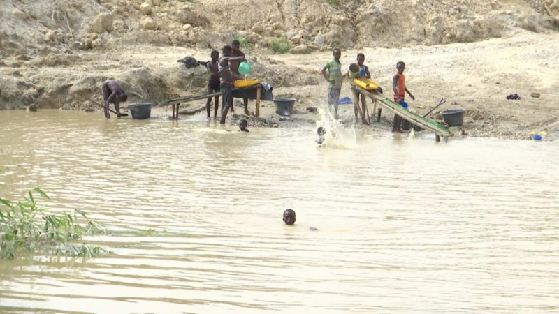 Small scale miners blast Akufo-Addo, 'his commitment to galamsey fight mere political talk'