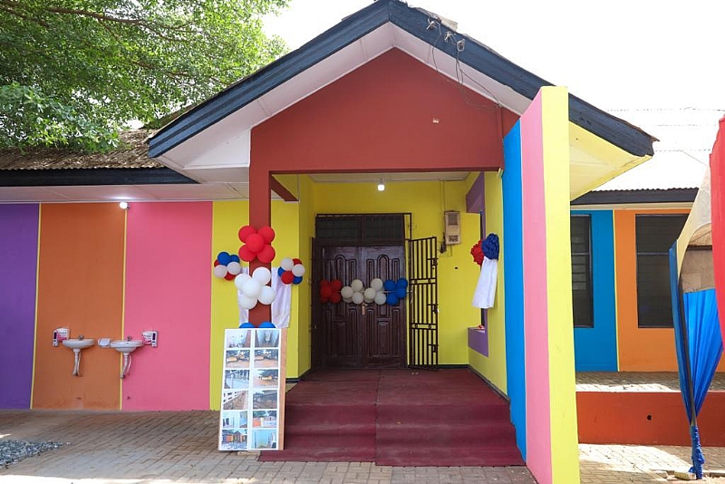 Rebecca Foundation and Dakoa Newman commissions Okaikwei South library