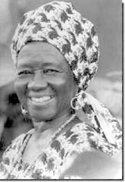 Biography of Esther Afua Ocloo - Pioneer of Micro Lending Biografia