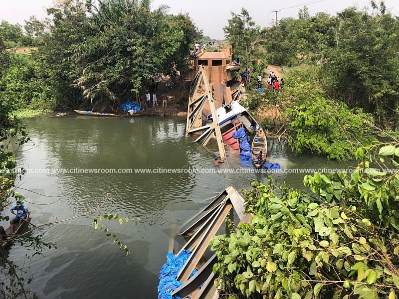 Collapsed steel bridge linking Adidome, Juapong leaves residents stranded