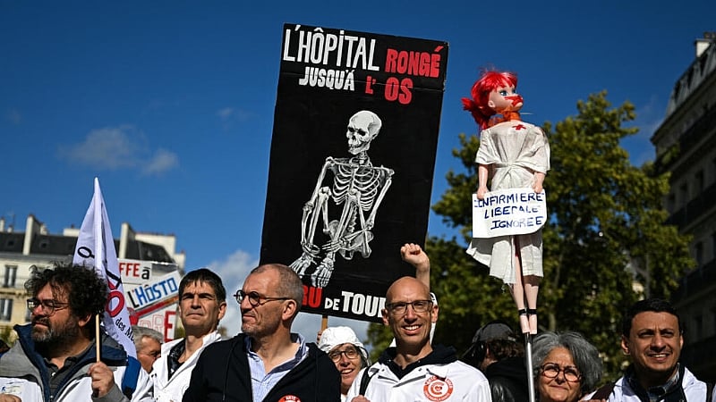 French doctors begin 10-day strike over new budget