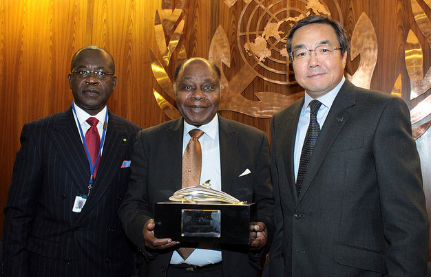 Dr. Thomas Mensah Of Ghana Receives International Maritime Prize