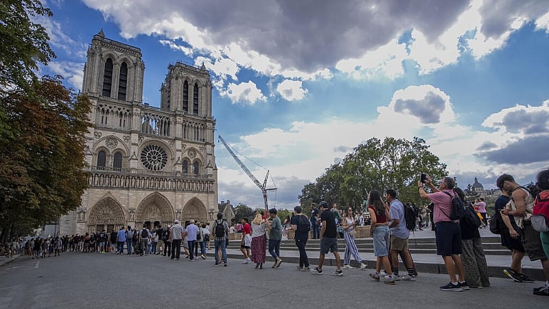France clocks up record visitor numbers to remain world's top destination