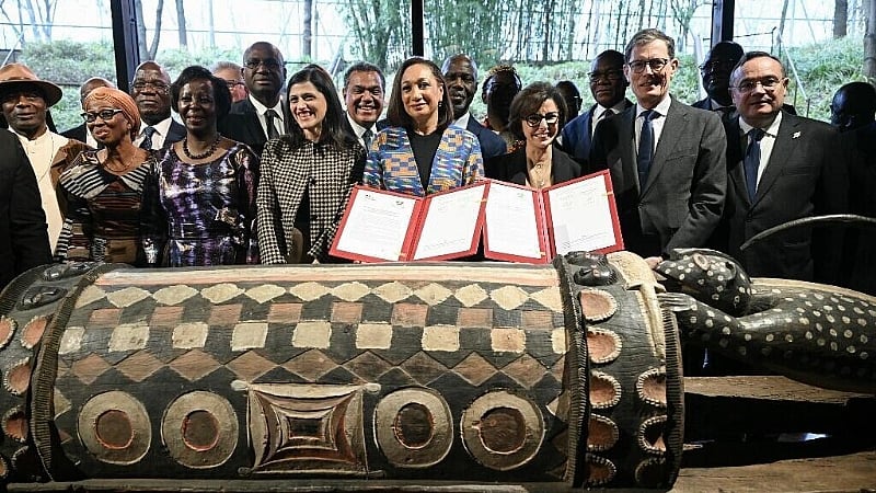 France hands stolen colonial-era 'talking drum' back to Côte d'Ivoire