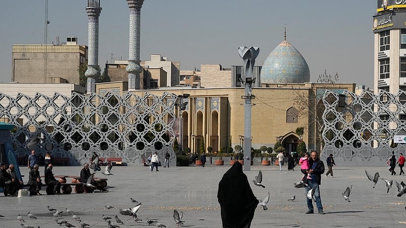 EU urges diplomacy for Iran as Trump threatens strikes amid negotiations