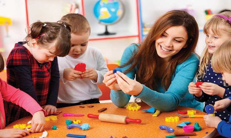 5-major-differences-between-montessori-and-traditional-preschool-education