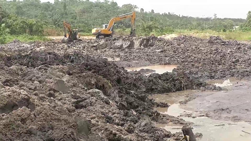 Minerals Commission to prosecute 15 persons for defying clay mining ban - Vimarsana News