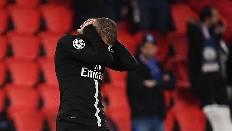 Paris Taxi Driver Charged With Attempted Murder After Stabbing Man. U Fan