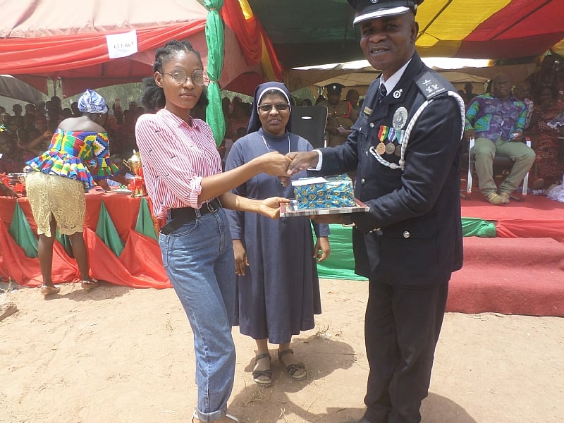 AtebubuAmantin Municipal Assembly Honours Five Best BECE Students