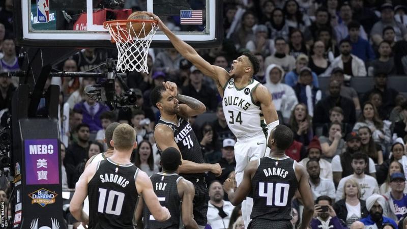 NBA: Giannis Antetokounmpo Leads Milwaukee Bucks To Win On Injury Return