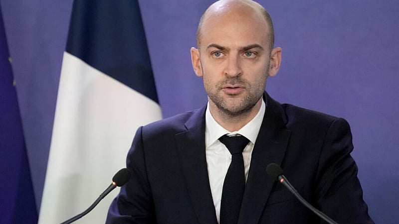 France backs Gulf states as Iran launches fresh wave of missile strikes