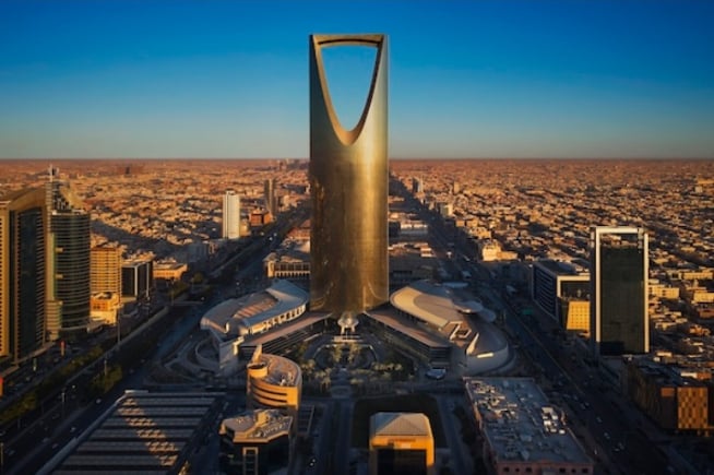 Saudi Arabia Disappointed After Iranian Attacks Amid US Defense of Israel