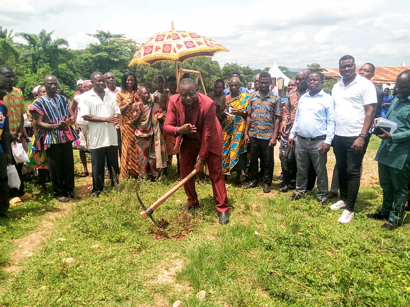 Amansie West District cut sod for construction of 3-unit classroom ...