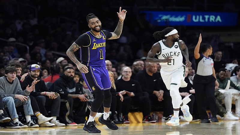 NBA: D'Angelo Russell Stars As Los Angeles Lakers Beat Milwaukee Bucks