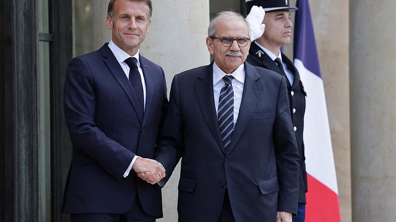 Macron hosts Lebanon’s PM as Beirut appeals for €500 million...