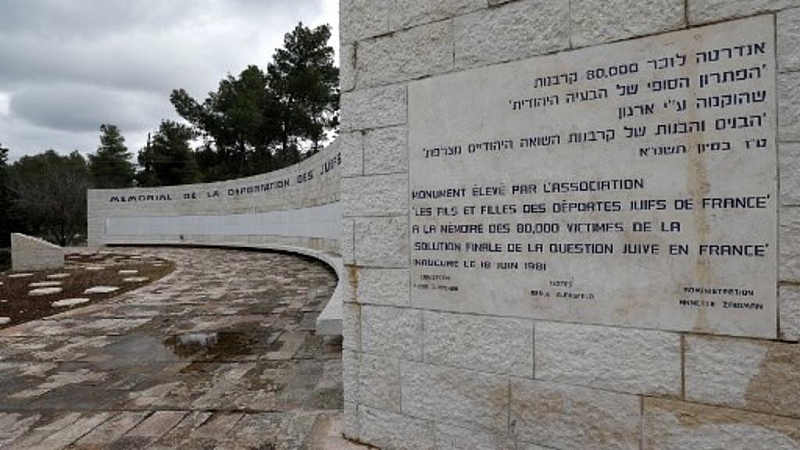 France remembers victims and heroes of deportation under lockdown