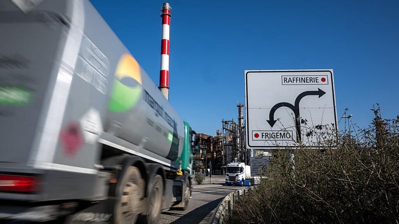 Middle East war boosts oil giants’ profits as 'households pay the price'