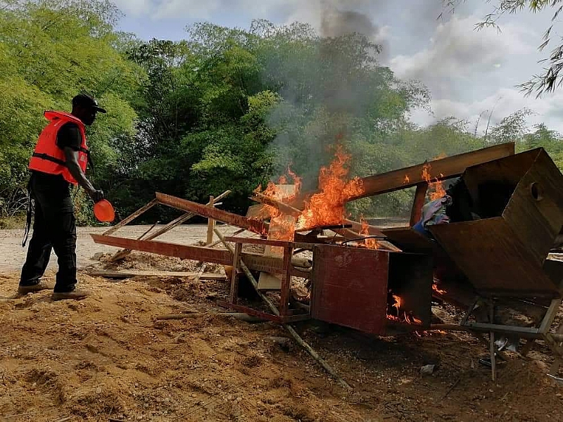 Galamsey fight: Soldiers destroy nine excavators, 127 changfans - Vimarsana News