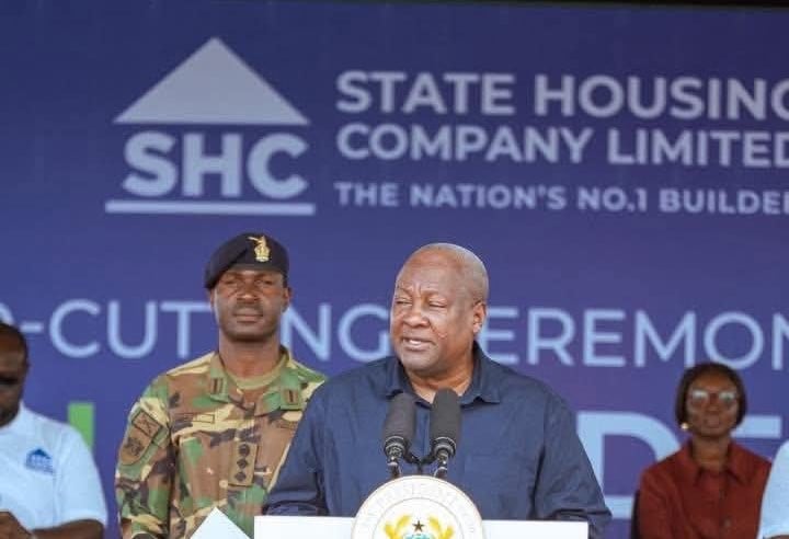 Otumfuo donates land to TDC to build housing units in Kumasi 