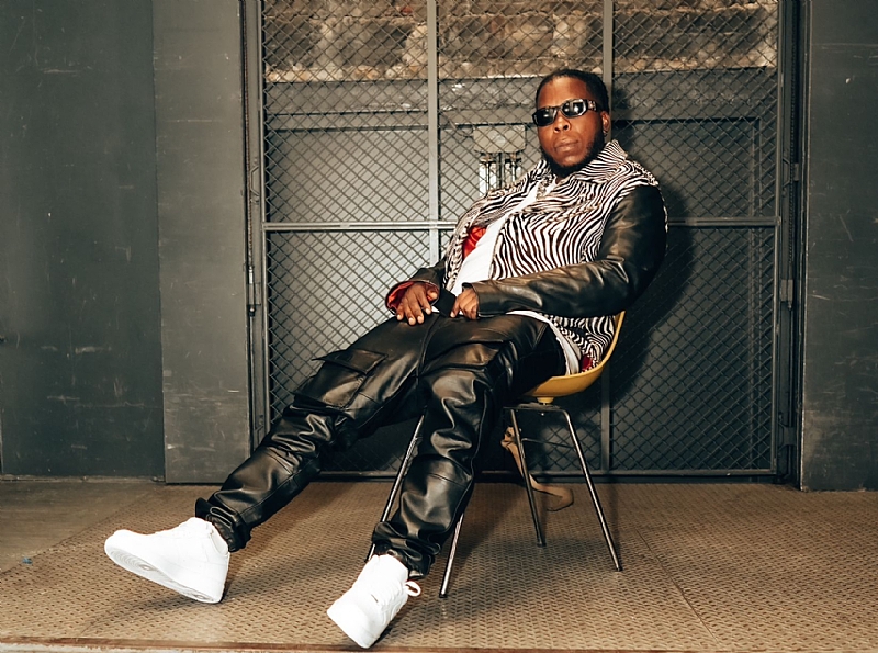 Edem Gogetem celebrates birthday with stunning new photos - Vimarsana News