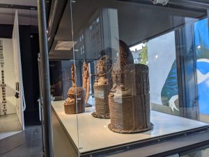 The Oba Of Benin Owns The Benin Bronzes - Vimarsana News