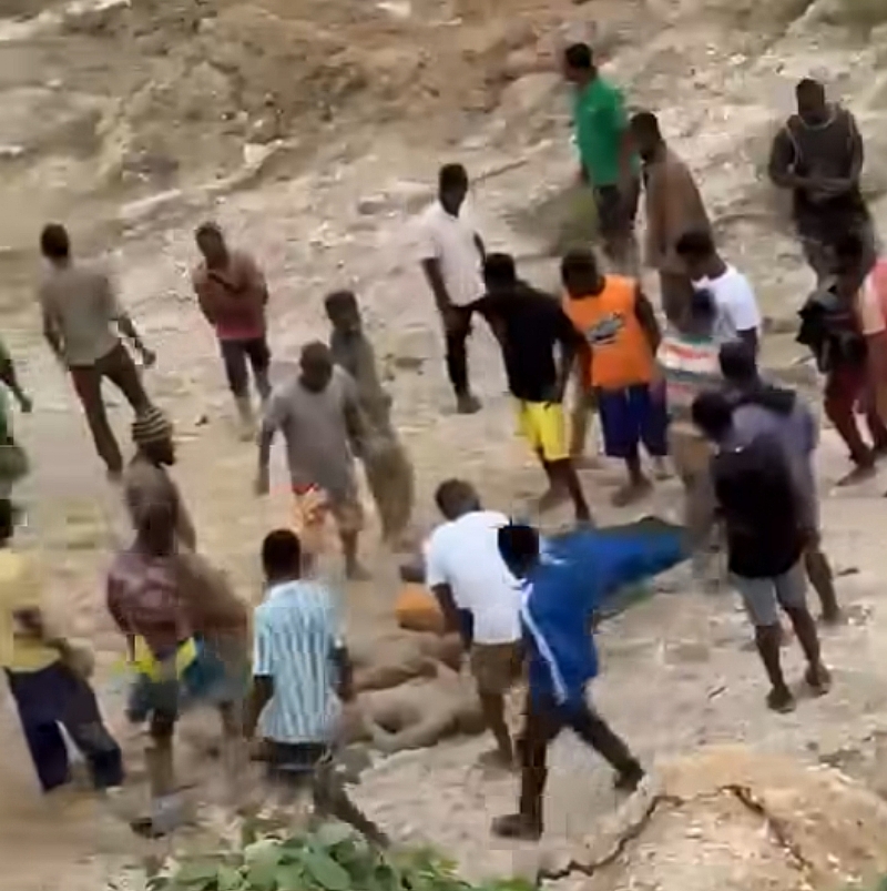 Mourning at Skuumu as four young men die in galamsey pit collapse