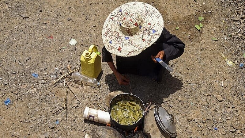 Yemen edges closer to collapse after a decade of war and neglect, UN warns