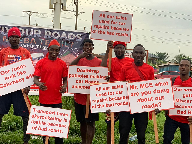 Teshie residents protest over deplorable roads - Vimarsana News
