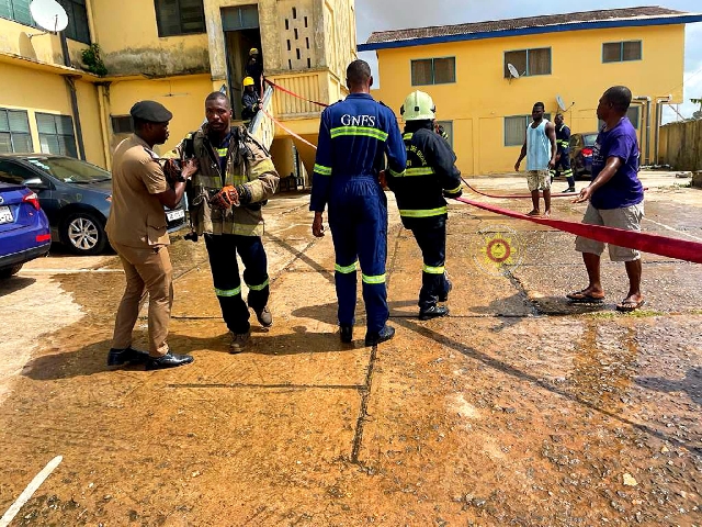 W/R: GNFS recues toddler from fire; saves 23 rooms from ruins at naval base officers flat - Vimarsana News