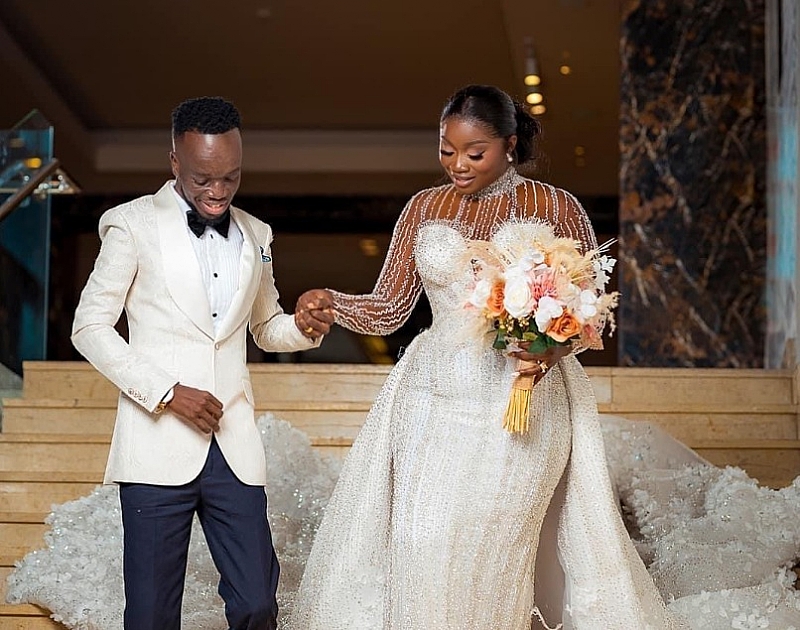 I found it endearing, not disrespectful — Akwaboah reacts to wife's 'stern glare' during their wedding - Vimarsana News